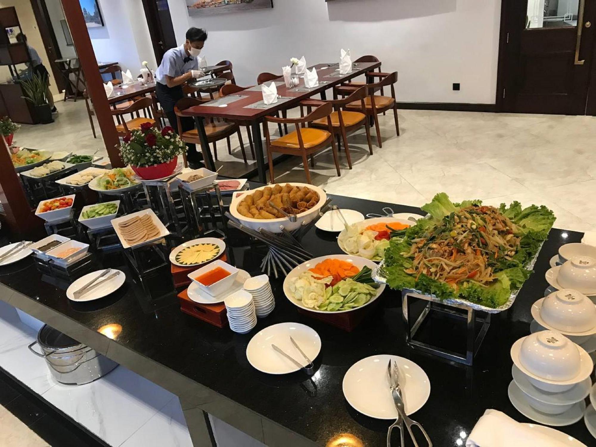 V V Hotel 马德望 外观 照片